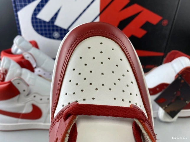 HYPE Ship Pack Nike 1 New High & Jordan Air Retro Beginnings CT6252-900 0703